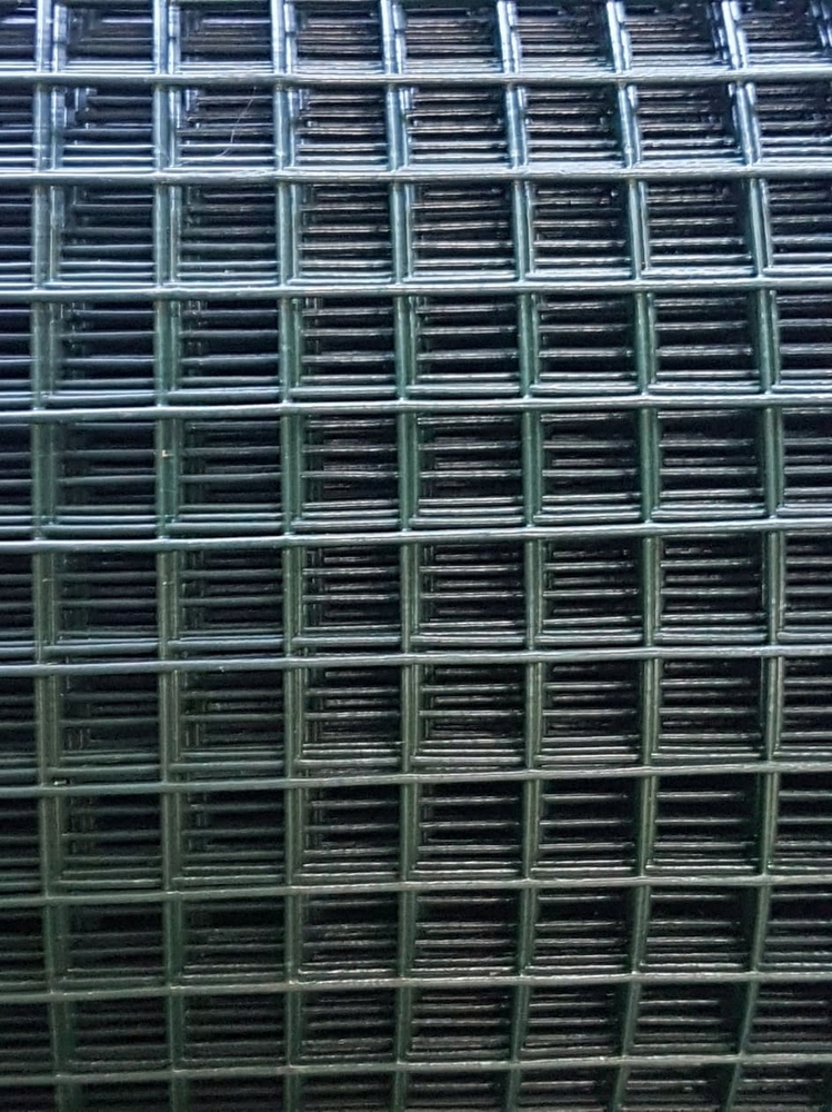 Zváraná šľachtiteľská mriežka 25x25 mm/2 mm. Druit v PVC