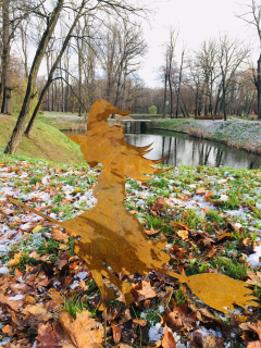 Čarodejnica na dekorácii na základe záhrady Corten Rust