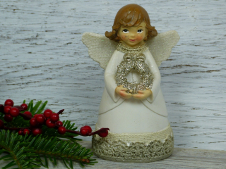 Angel Figurine v 10 cm šatách na darček