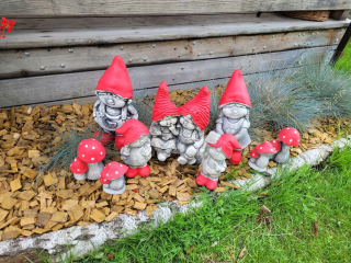 Dekoračný predmet do záhrady - GIGA SET 3D trpasličích dekorácií