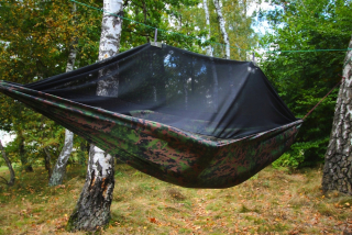 Záhradná hojdacia sieť hamak - Taifun M05 Finn Camouflage Hammock s sieťou komárov
