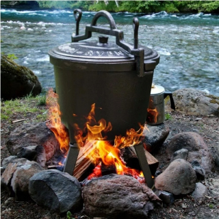 Kotlík na guláš - Cauldron liatinový hrniec oheň emael Rybnik 8l
