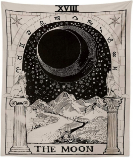 Mesiac, hviezda a slnko tarot visiaci na stenách