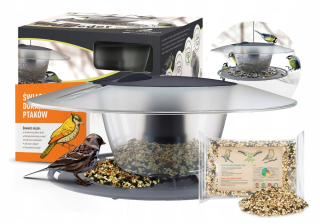 Moderný kŕmny kŕmny vták s 1 kg Birdyfeed Round.