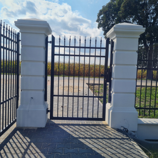 Plotový panel - Manor, betón, ploty voucherov