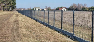 Garážová brána - 3D panelový plot s montážou