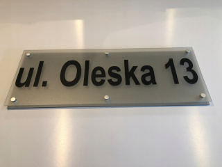 Tabuľka adresy 50 x 20 cm hliník z plexiskla