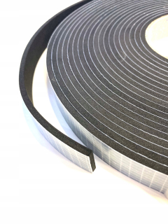 Self -adhézne tesnenie EPDM 4 mm x 20 mm x 10m