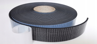 Tesnenie EPDM Gr. 4 mm čierna 80 mm/10 m
