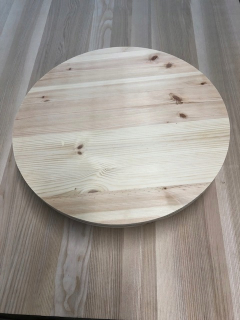 Domček na náradie - Priemer borovicovej dosky 78 cm gr.