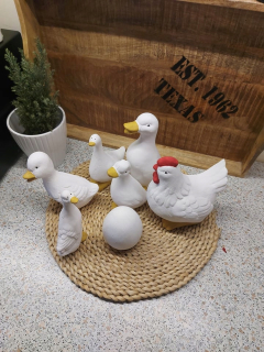 Sadrová sadra kurčatá Chickens s omietkou