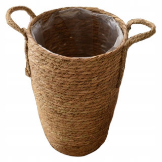 Kvetinový kôš tkaný z koša na bruchu